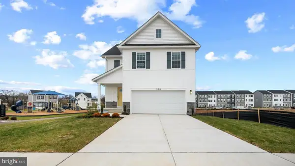380 Eclipse St, CHARLES TOWN, WV 25414