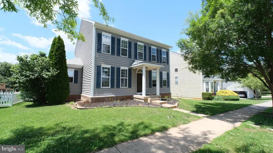 308 Braddock St, Charles Town, WV 25414 - #2