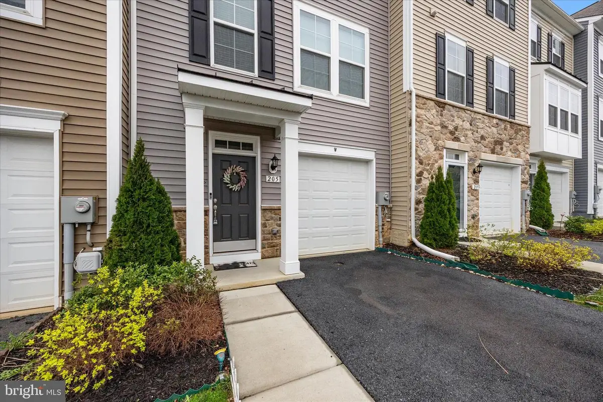 205 Union Ridge Dr, Charles Town, WV 25414 - #1
