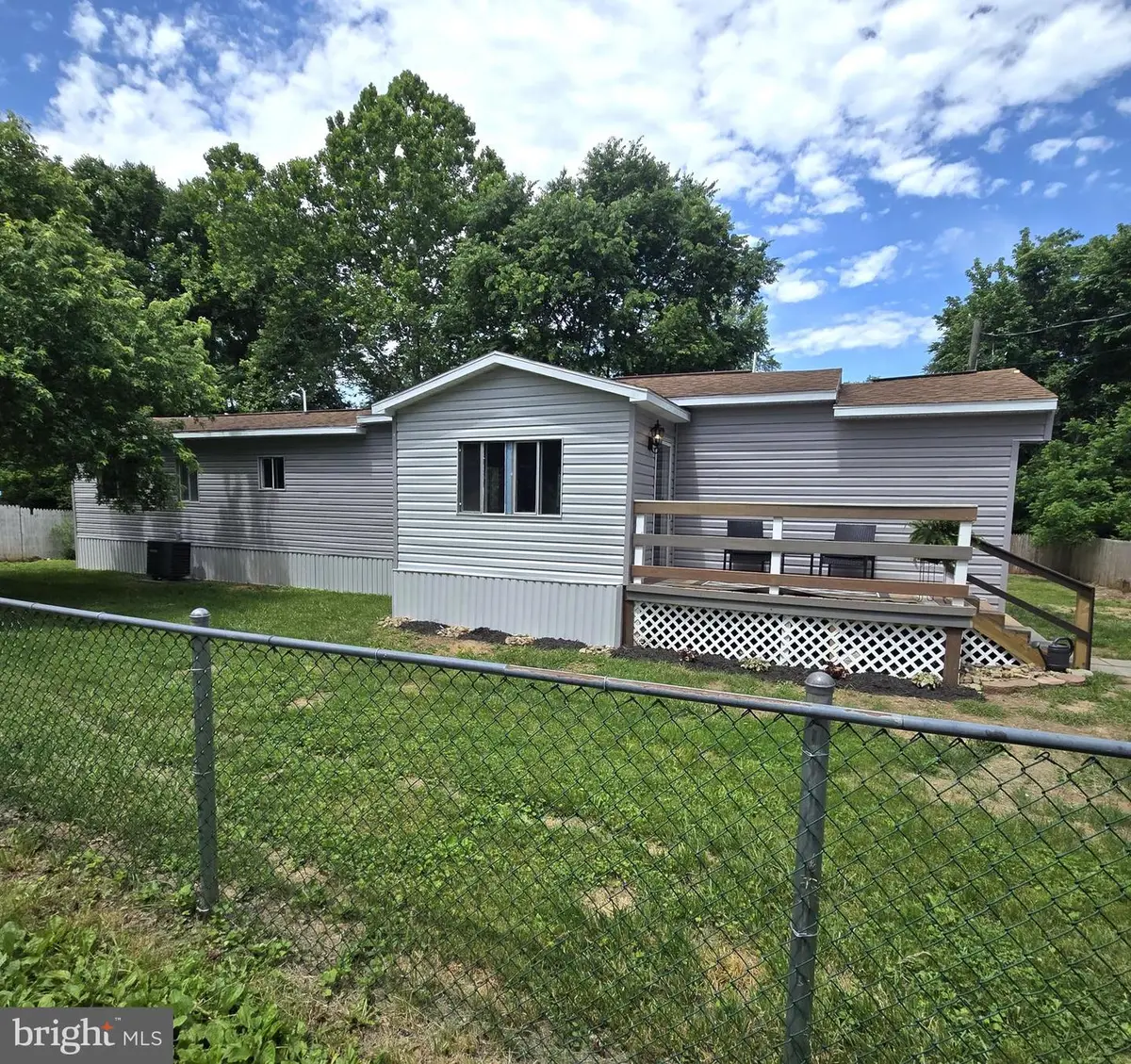 185 Hunt Dr, Kearneysville, WV 25430 - #1