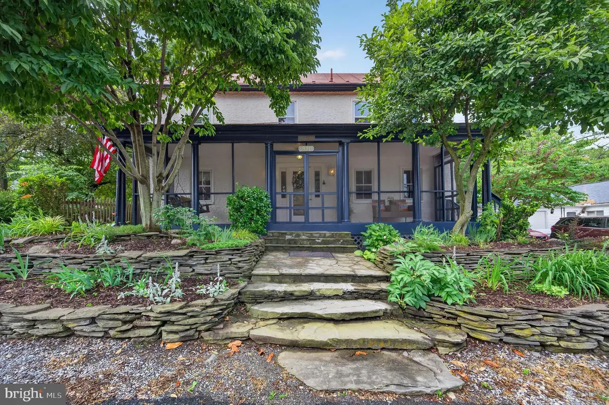 821 E Ridge St, Harpers Ferry, WV 25425 - #1
