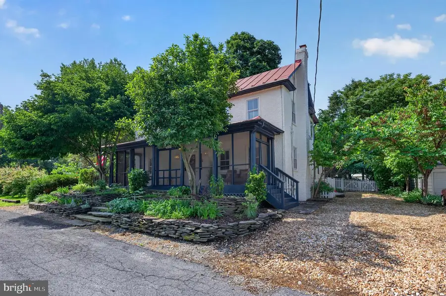 821 E Ridge St, Harpers Ferry, WV 25425 - #2
