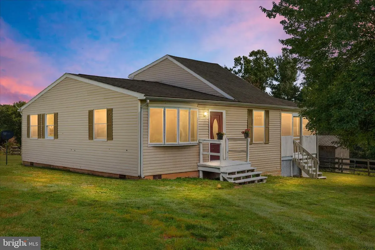 82 Pond Rd, Charles Town, WV 25414 - #1