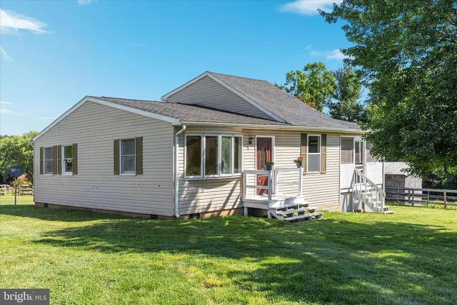 82 Pond Rd, Charles Town, WV 25414 - #2