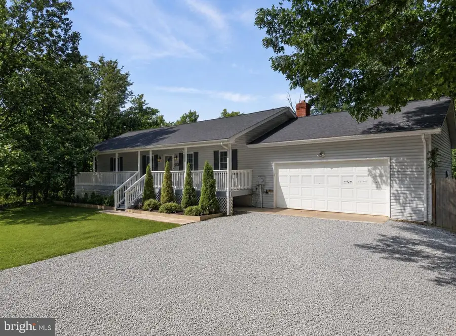 885 Wild Rose Ln, Harpers Ferry, WV 25425 - #2
