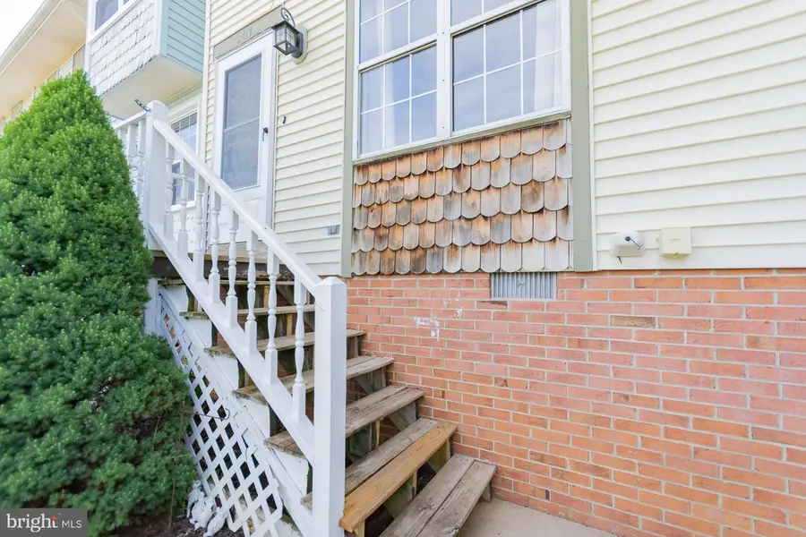 207 Willow Brook Dr, Charles Town, WV 25414 - #2