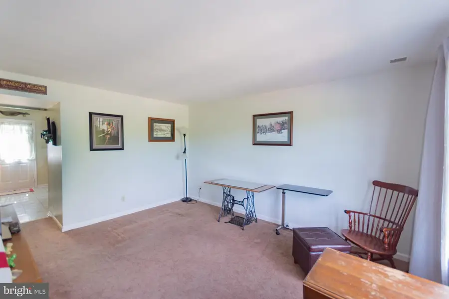 207 Willow Brook Dr, Charles Town, WV 25414 - #3