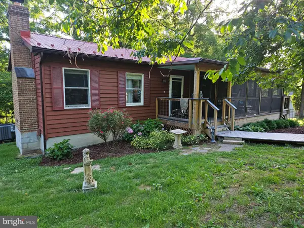 253 Persimmon Pear Ln, HARPERS FERRY, WV 25425