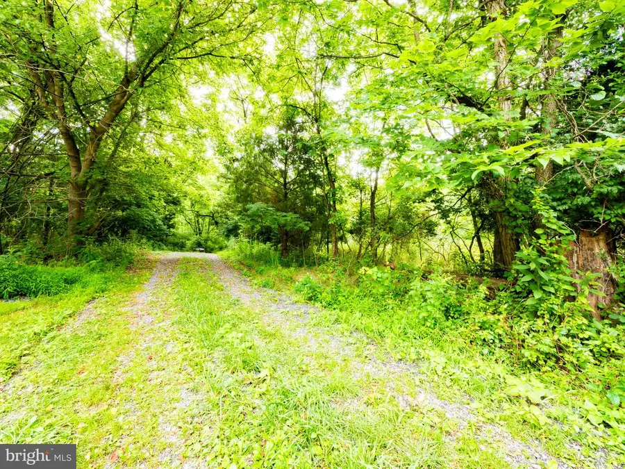 312 Jamestown Rd, Summit Point, WV 25446 - #2
