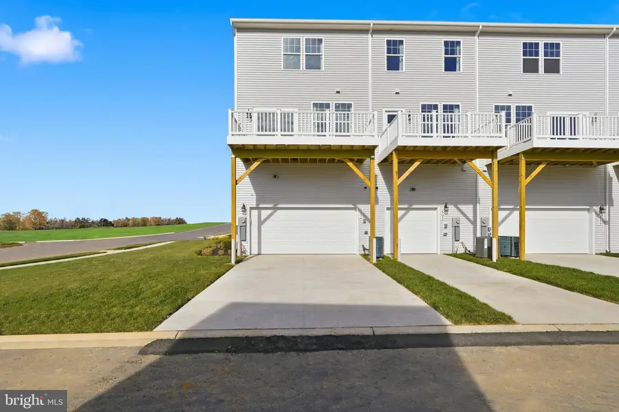 483 Presidents Pointe Ave #[463], Ranson, WV 25438 - #2