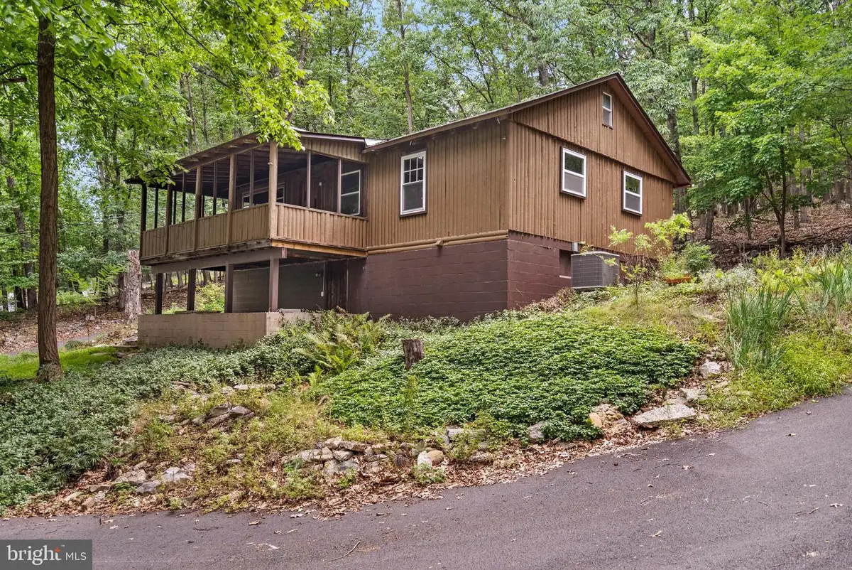 964 Valley View Rd, Harpers Ferry, WV 25425 - #1