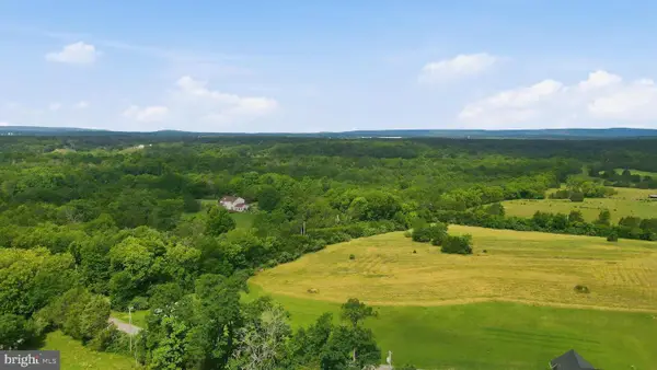 Hinton Rd, KEARNEYSVILLE, WV 25430
