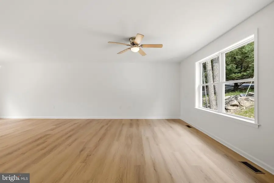335 Windsong Rd, Harpers Ferry, WV 25425 - #3