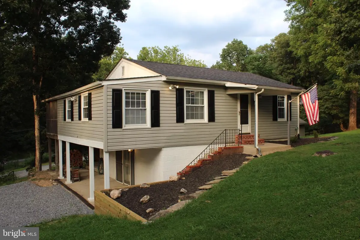 98 Greenwood Rd, Harpers Ferry, WV 25425 - #1