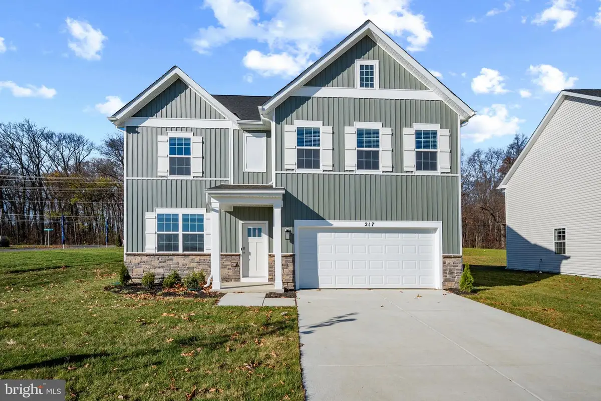 526 Buckeye Dr, Shenandoah Junction, WV 25442 - #1