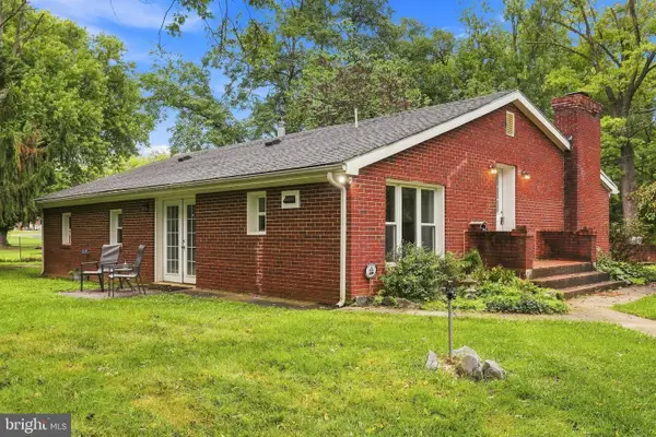 266 Thomson St, SUMMIT POINT, WV 25446