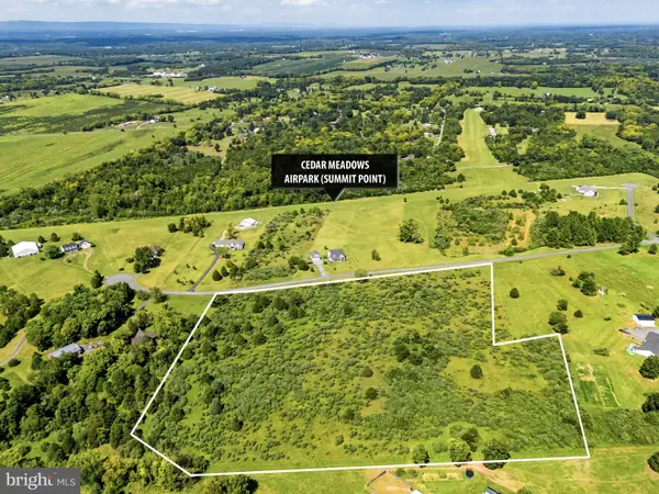 14 Lindbergh Ct, SUMMIT POINT, WV 25446
