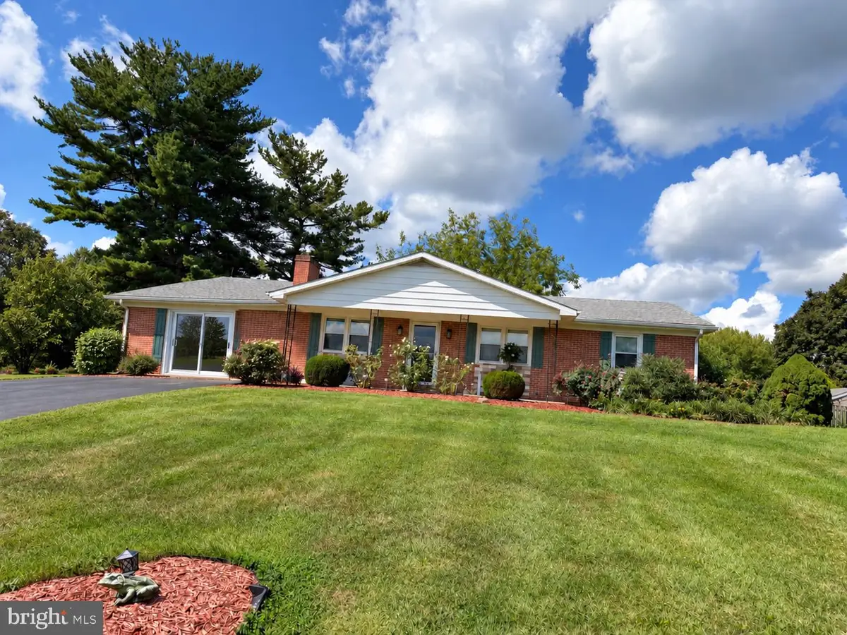 83 Carrell Ln, Charles Town, WV 25414 - #1