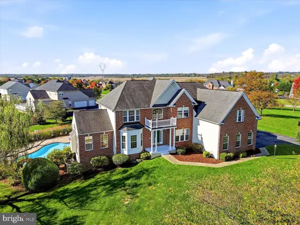 230 Hemlock Dr, CHARLES TOWN, WV 25414