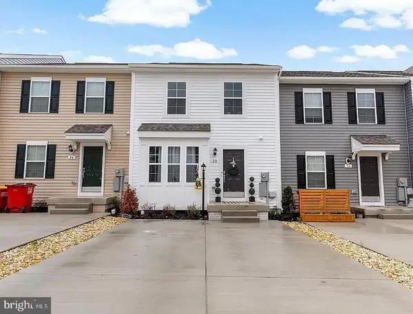 20 Orchard Green Dr, CHARLES TOWN, WV 25414
