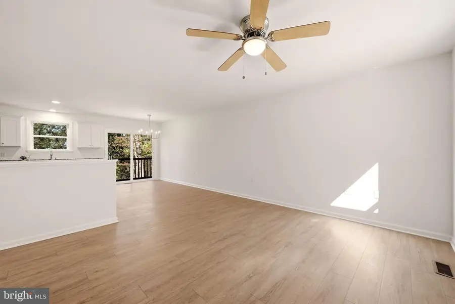 321 Windsong Rd, Harpers Ferry, WV 25425 - #3