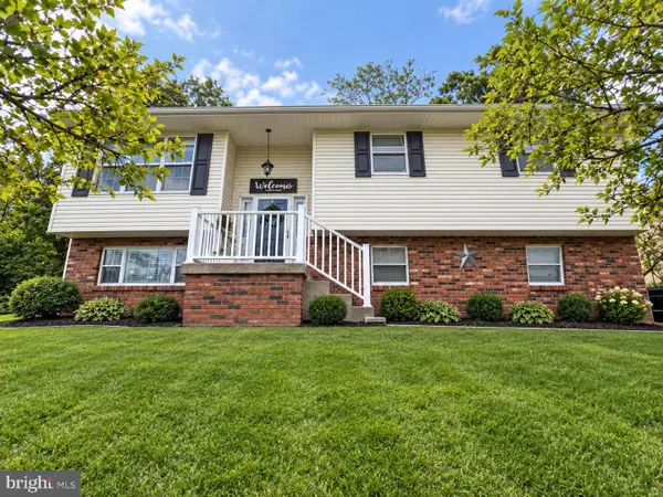 2312 S Walnut Dr, ST ALBANS, WV 25177