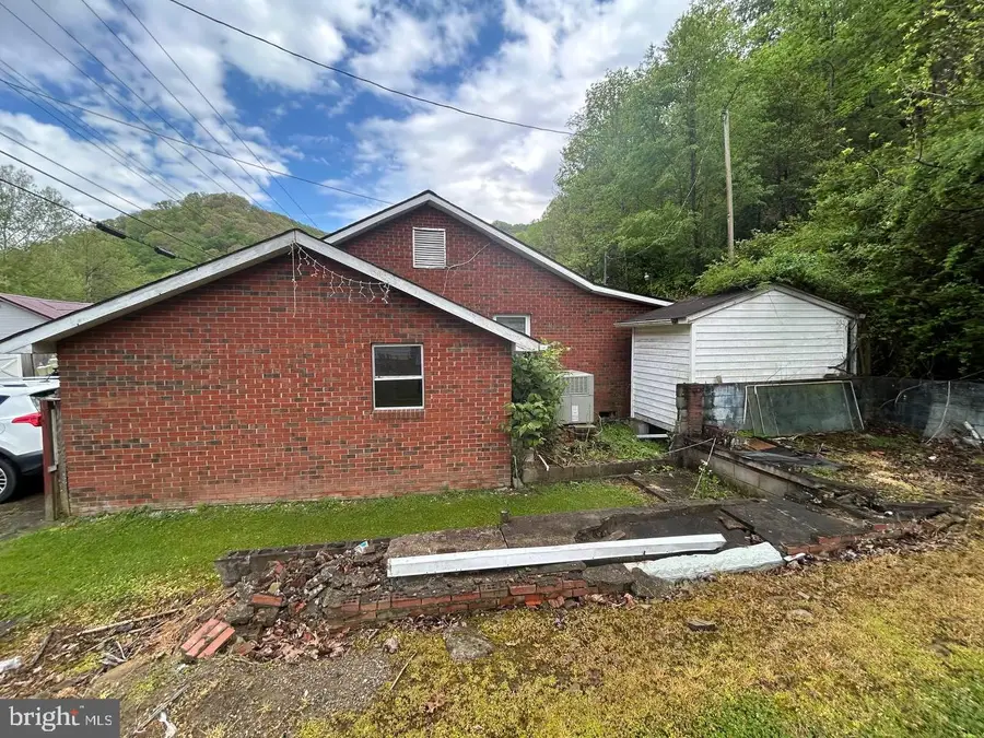 1423 Copperas Fork Road, Holden, WV 25625 - #3