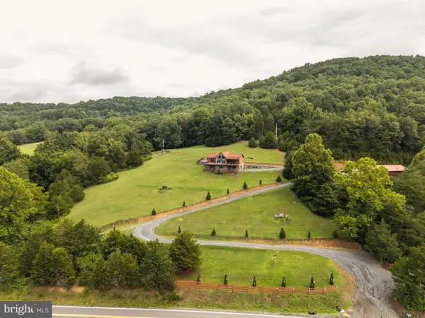 11 Crest View Dr, GREENVILLE, WV 24945