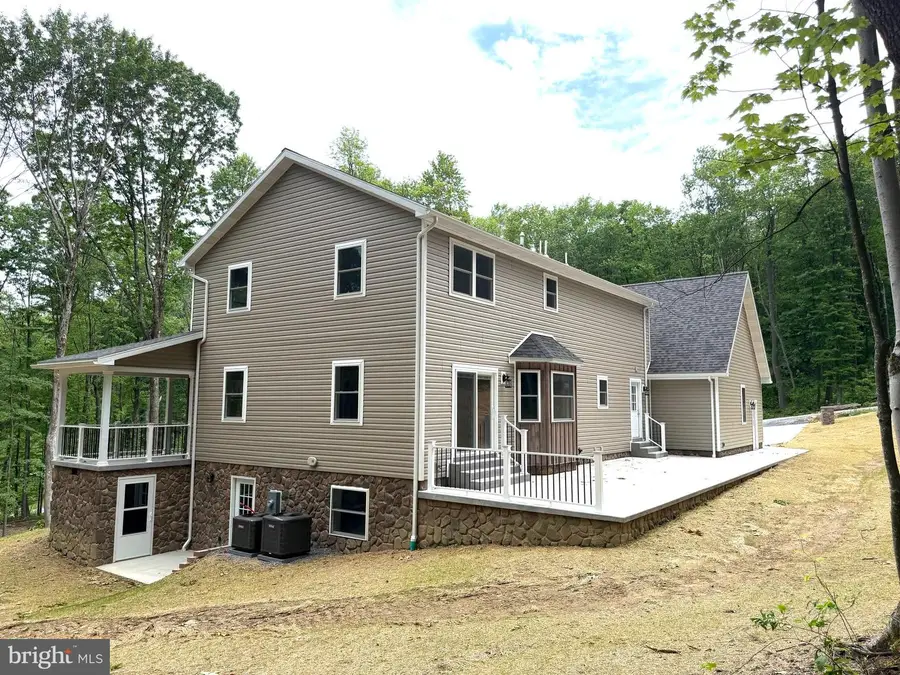 114 Dripping Spring Rd, Morgantown, WV 26508 - #3