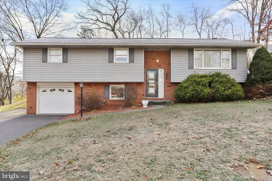79 Leon Dr, Fort Ashby, WV 26719 - Image #2