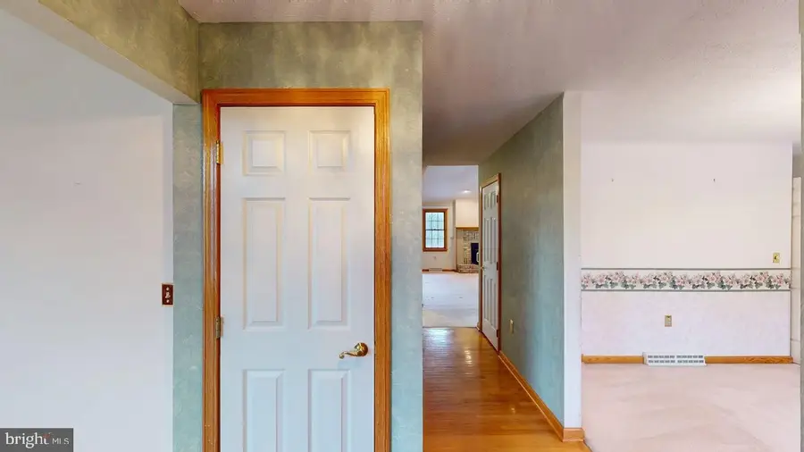 102 Spinnaker Ct, Ridgeley, WV 26753 - #2