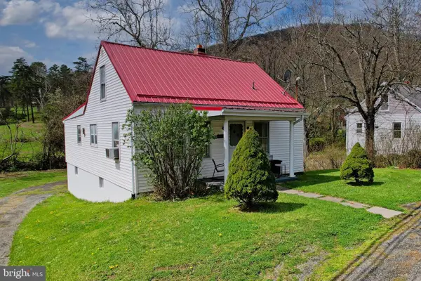 159 Rocket Center, SHORT GAP, WV 26726