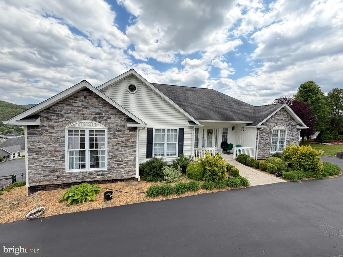1565 Liberty St, Keyser, WV 26726 - #1