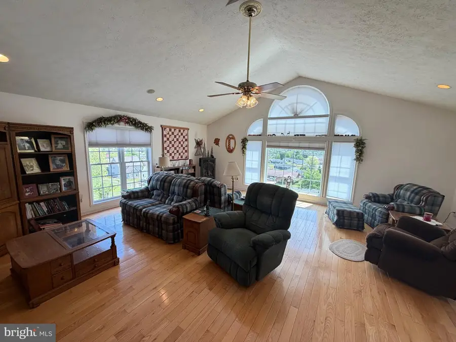 1565 Liberty St, Keyser, WV 26726 - #3