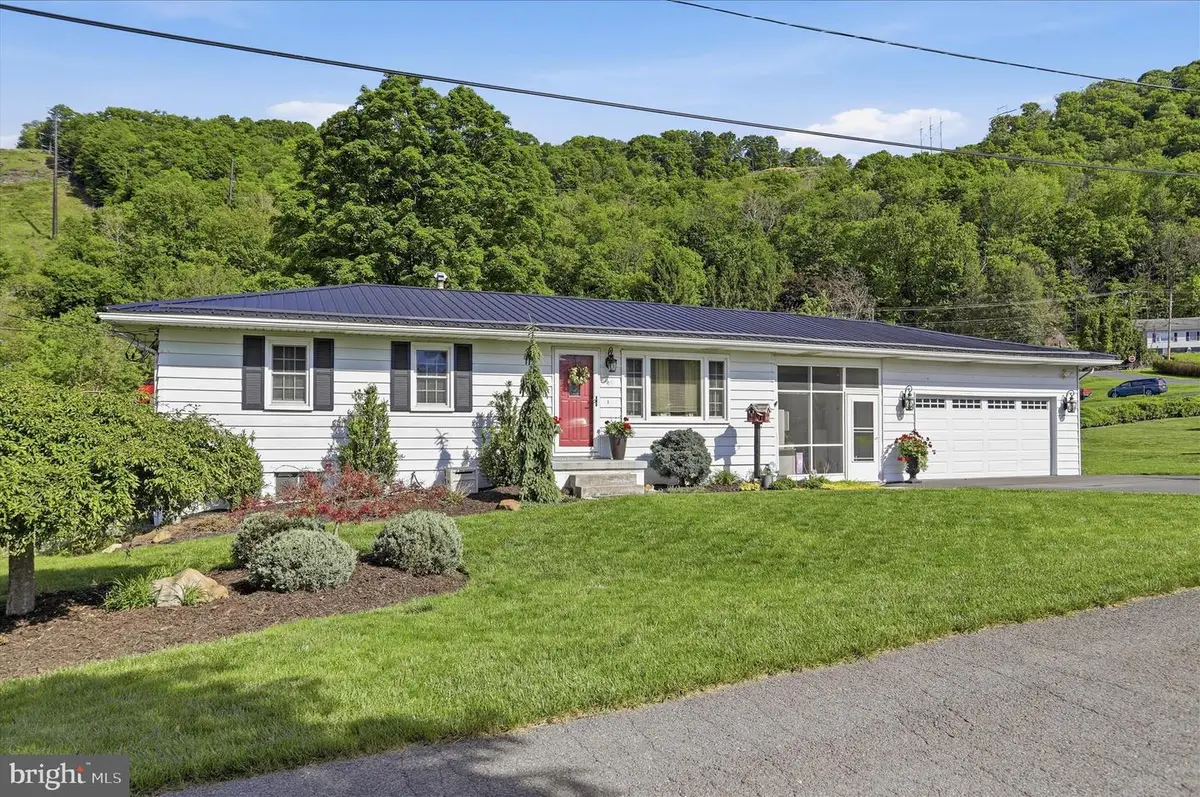 46 Ohio St, Ridgeley, WV 26753 - #1