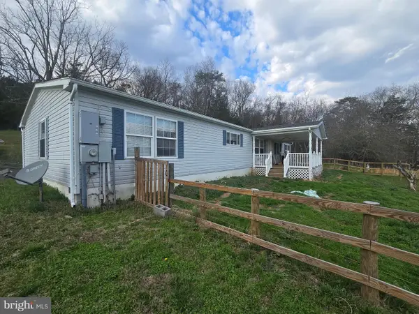 698 Webbs Farm Ln, BURLINGTON, WV 26710
