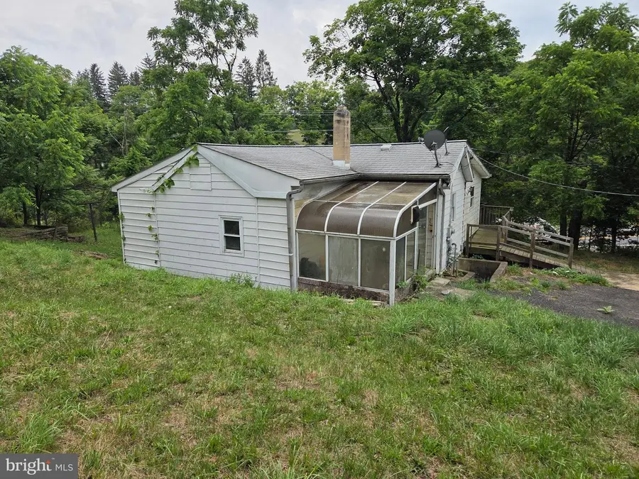 28 Brelsford Ln, Fort Ashby, WV 26719 - #2