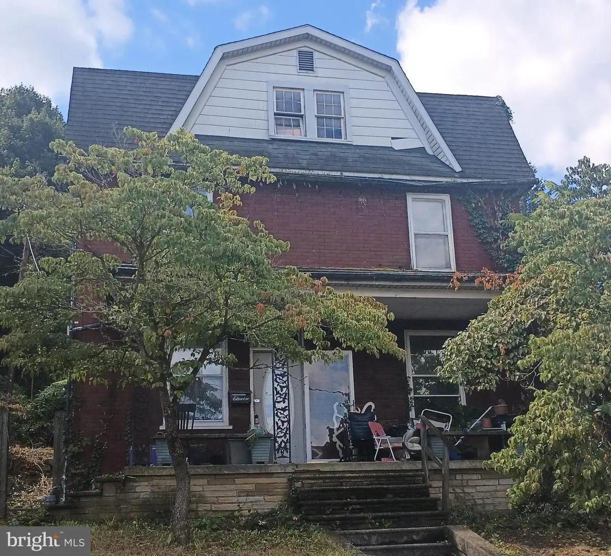 11 Dundee St, Piedmont, WV 26750 - #1