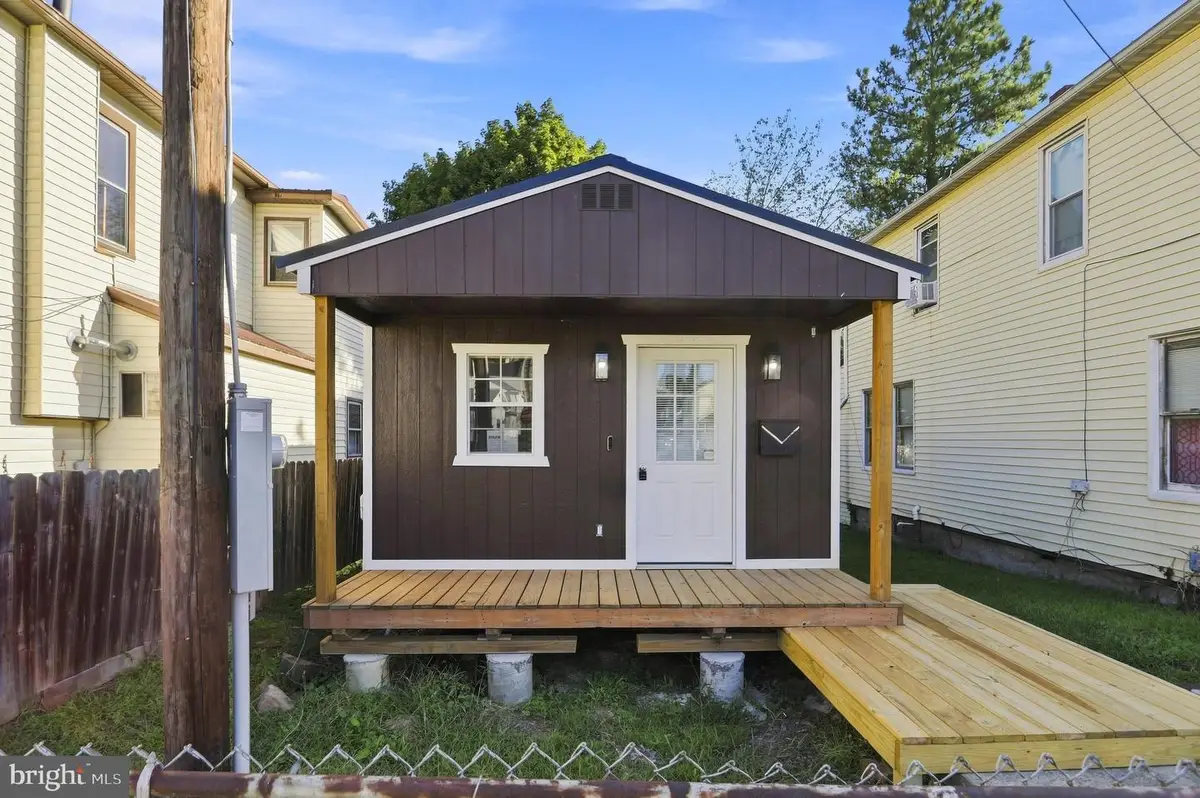 146 W Piedmont St, Keyser, WV 26726 - #1