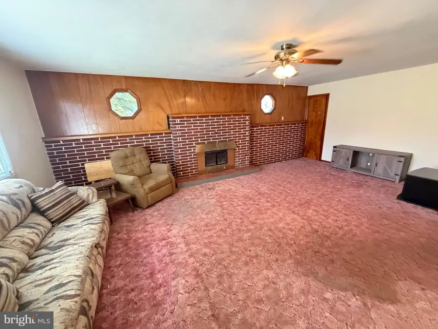 146 E Street, Keyser, WV 26726 - #3