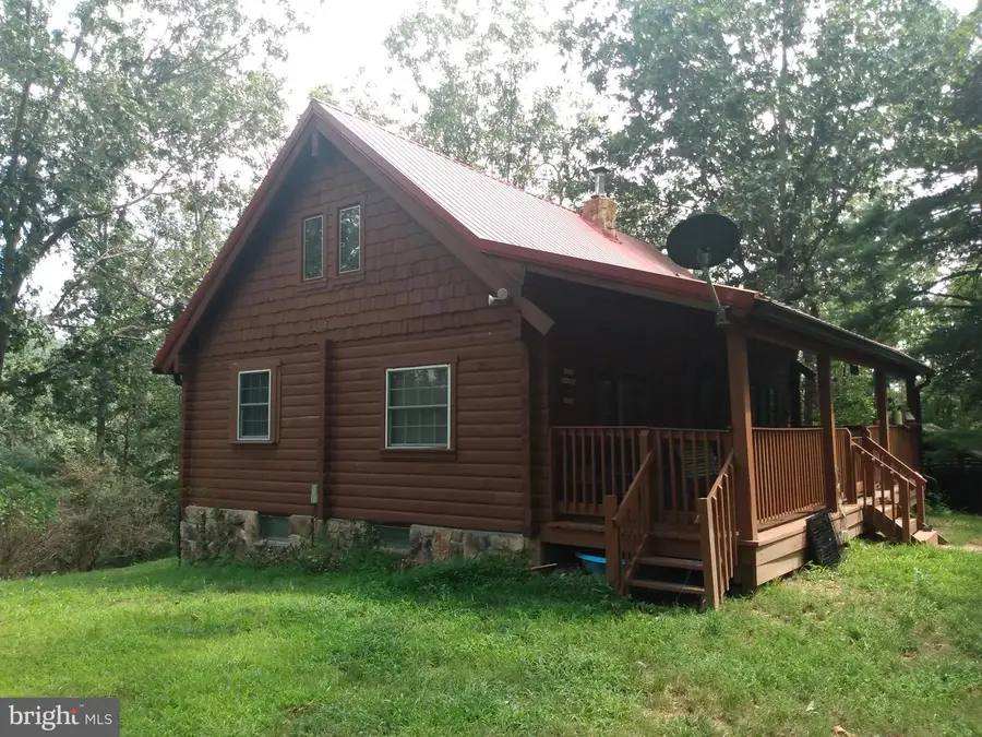 412 Hideaway Ln, Berkeley Springs, WV 25411 - #3