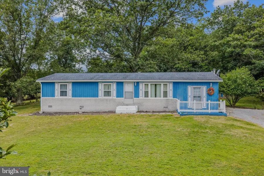 35 Sleepyview Ln, Berkeley Springs, WV 25411 - Image #2