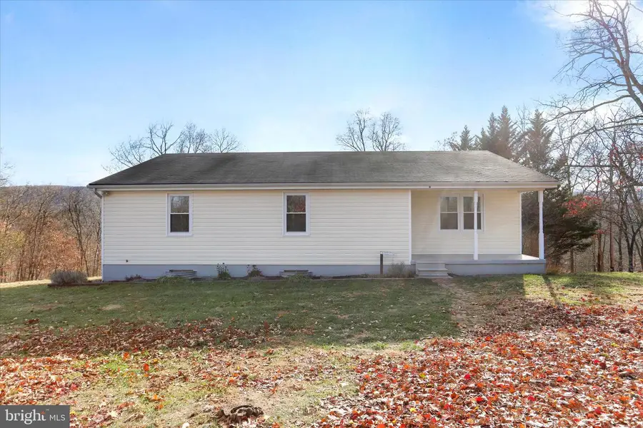 13 Oriole Cir, Berkeley Springs, WV 25411 - Image #2