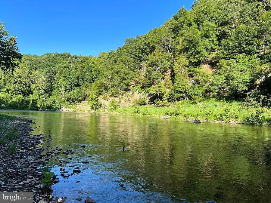 1327 Golliday Ln, Great Cacapon, WV 25422 - Image #2