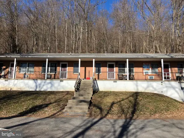 40 Touchdown Aly, BERKELEY SPRINGS, WV 25411