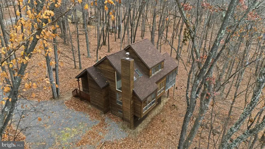 16 S Gopher Trl, Berkeley Springs, WV 25411 - Image #2