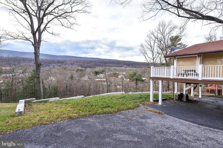 547 Mawani Village Ln, Berkeley Springs, WV 25411 - Image #3