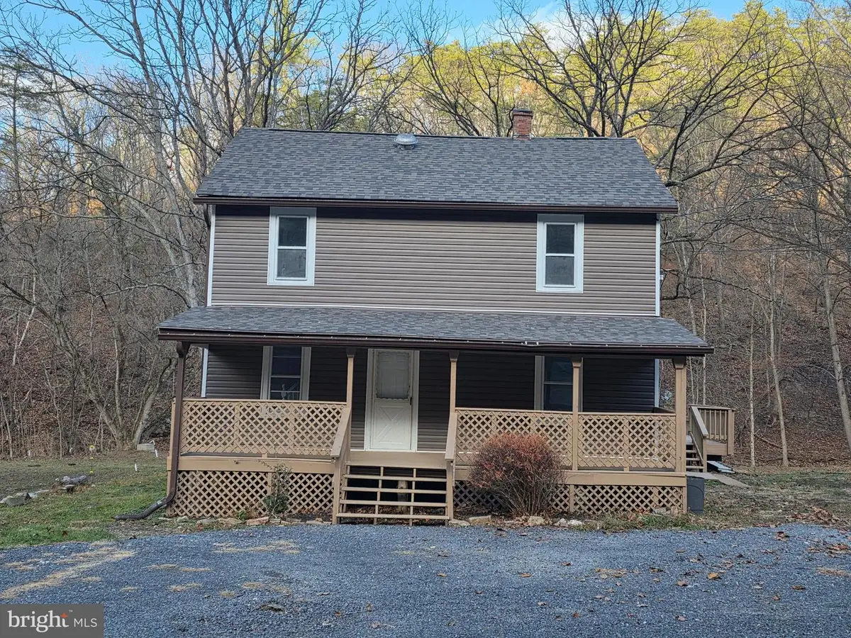 2128 Sir Johns Run Rd, Berkeley Springs, WV 25411 - Image #1