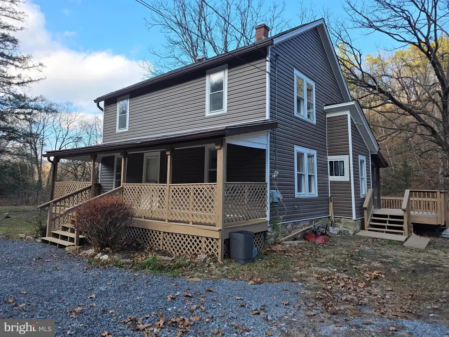 2128 Sir Johns Run Rd, Berkeley Springs, WV 25411 - Image #2