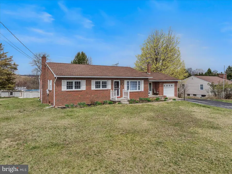 1635 Fairview Dr, Berkeley Springs, WV 25411 - Image #3